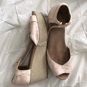 Toms wedges